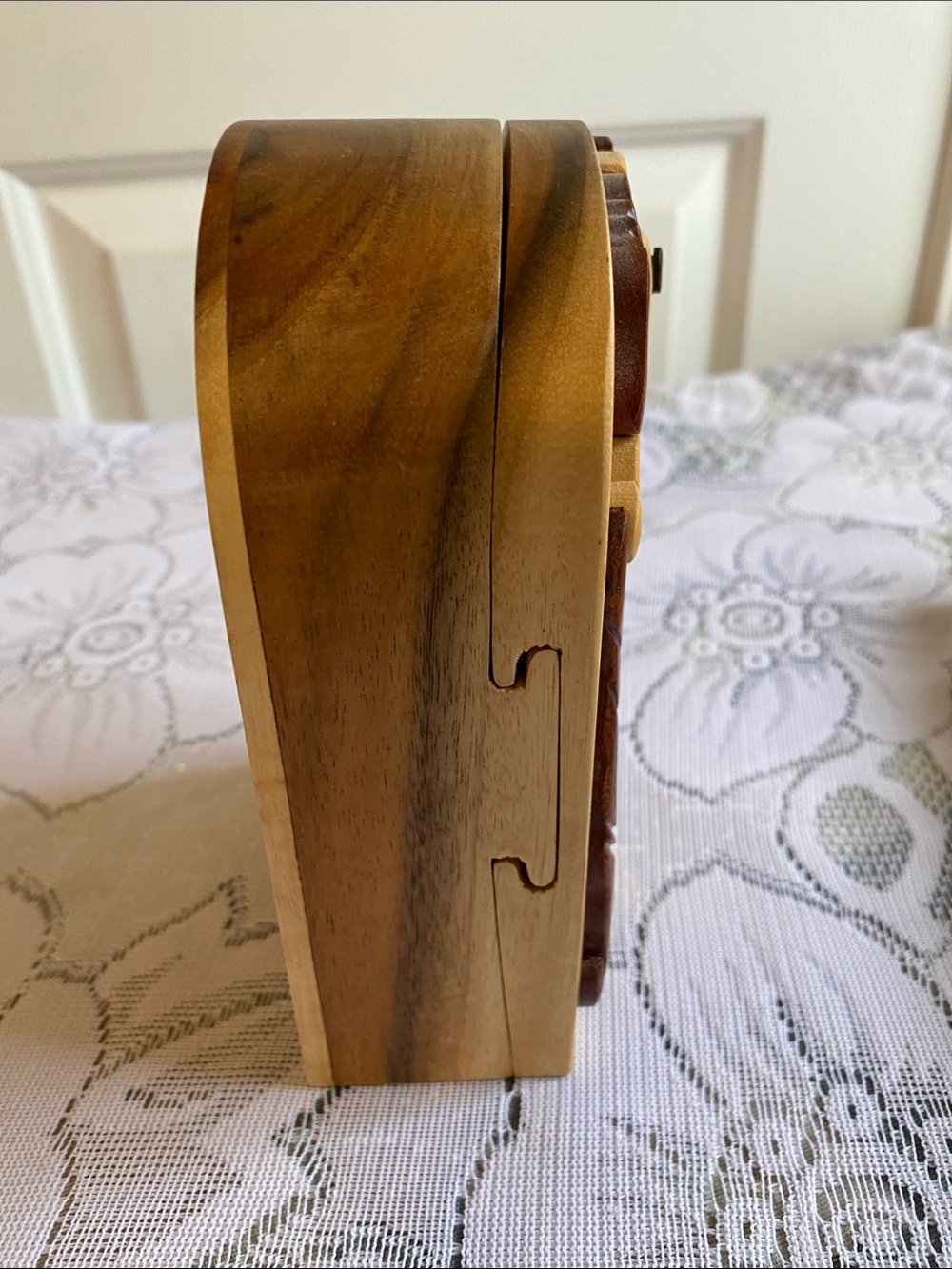 Carver Dan Bulldog Puzzle Box is hand‑carved hardwood secret box keepsake - Picture 4 of 15
